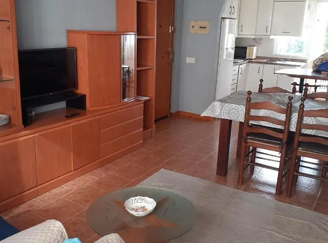Precioso piso en urbanización tranquila y céntrica frente al mar