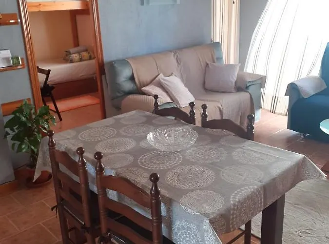 Precioso piso en urbanización tranquila y céntrica frente al mar