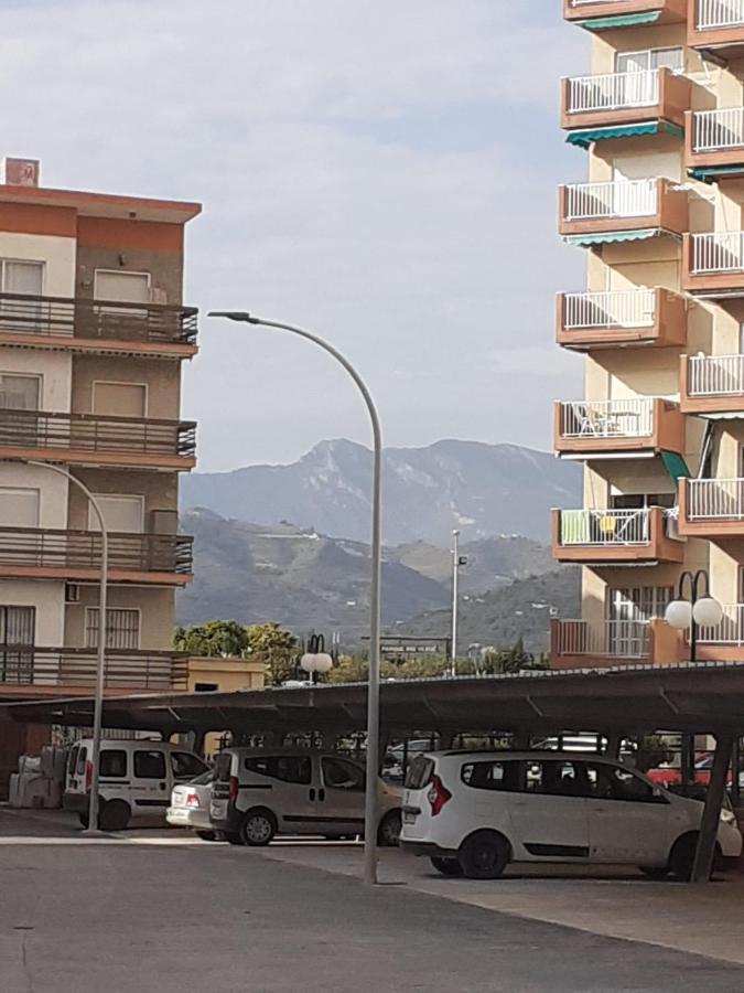 Piso Centrico En Urbanizacion Frente Al Mar * Almuñécar